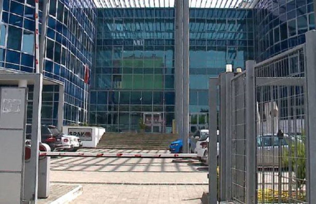 Korrupsioni me patentat e makinave, GJKKO jep dënimet për zyrtarët e policisë dhe sekserët Capture 113 15