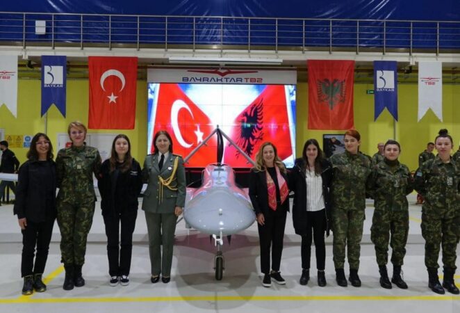 Rama jep lajmin: Dronët Bajraktar të FA tanimë me detashmentin e tyre të certifikuar për fluturime pa pilot Capture 185 662x450 1
