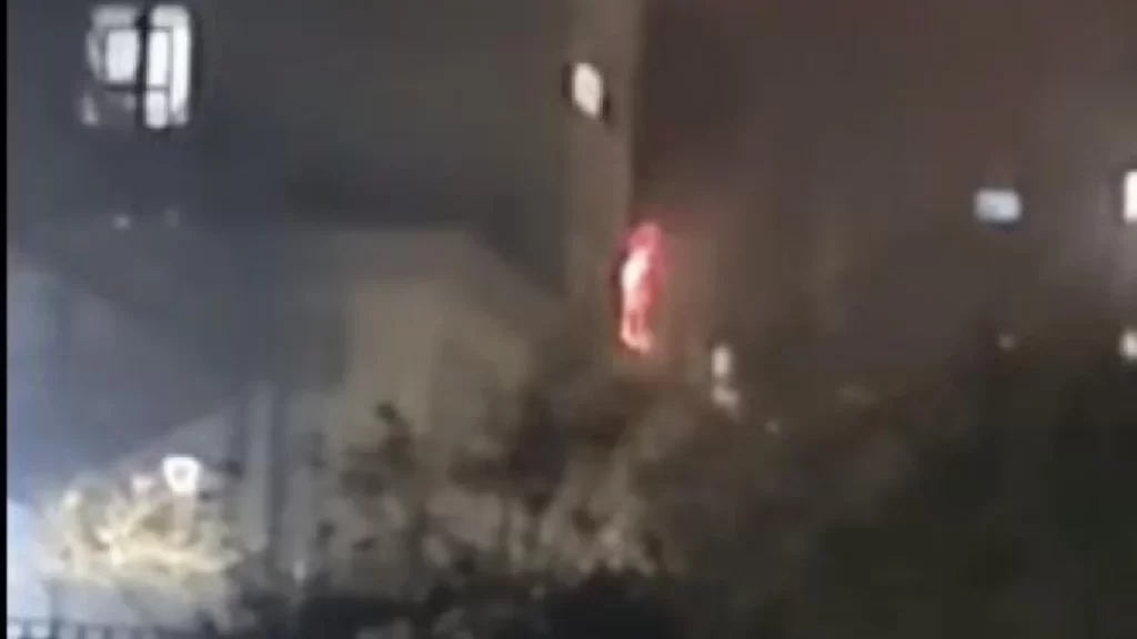 Ndezi cigaren gjatë trajtimit me oksigjen, pacienti i vë flakën spitalit në Itali IMG 0624