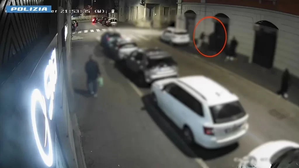 VIDEO/ Bënte “kërdinë” me vjedhjen e monopatinave dhe motorëve, arrestohet i riu në Tiranë Screenshot 2024 03 06 091917 1536x885 1 1