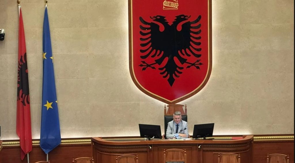 Për herë të parë, Gjekmarkaj merr drejtimin e seancës plenare Capture 42