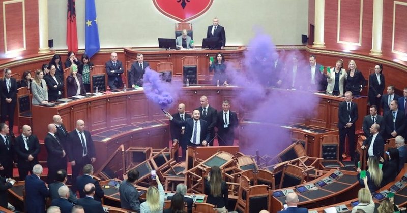 Çfarë arsimi kanë deputetët e Kuvendit të Shqipërisë? Nga diplomat fiktive te titujt dhe gradat! IMG 0704