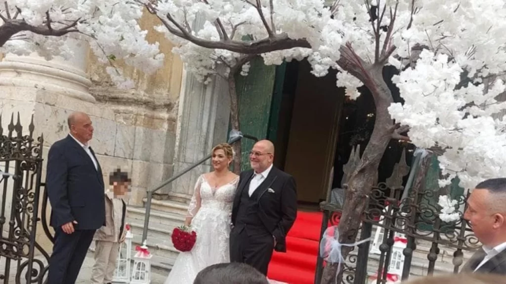 Skandali / Bosi i mafies bën dasmë tek kisha ku u bë ceremonia mortore e gjyqtarit Falcone Source Repubblica Palero sd