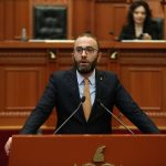 Majko debat me Bardhin në Kuvend: Nuk keni të ardhme, njerëzit nuk duan të shohin aventurierë 2 auto auto bardhi17113684691712001608