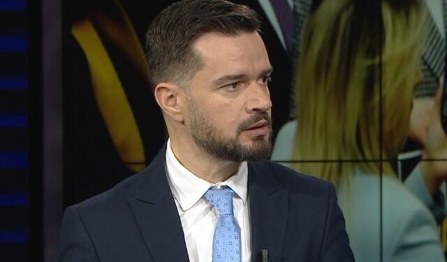 “Divorci, një serial që sapo ka nisur”, Curi: Meta jeton në një hotel tek Liqeni i Thatë curi 640x375 1