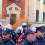 Molotovët drejt Bashkisë së Tiranës, OSBE: Protesta paqësore akt demokratik, dhuna jo 1 moooo sd