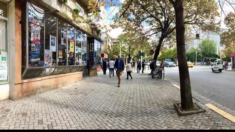 Falsifikoi 5 vepra të Ismail Kadaresë dhe i shiste si kopje orgjinale, detyrim paraqitje për pronaren e “Librit Universitar” në Tiranë 1716283898 libriuniversitar