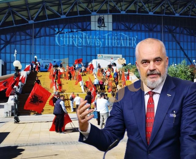 “Me flamuj nëpër duar”, Rama nis sot nga Athina turin e takimeve me diasporën, emigrantët shqiptarë mbërrijnë në stadium 640 0 1104cf30b2d32b9eeac6ba46f4b5076d