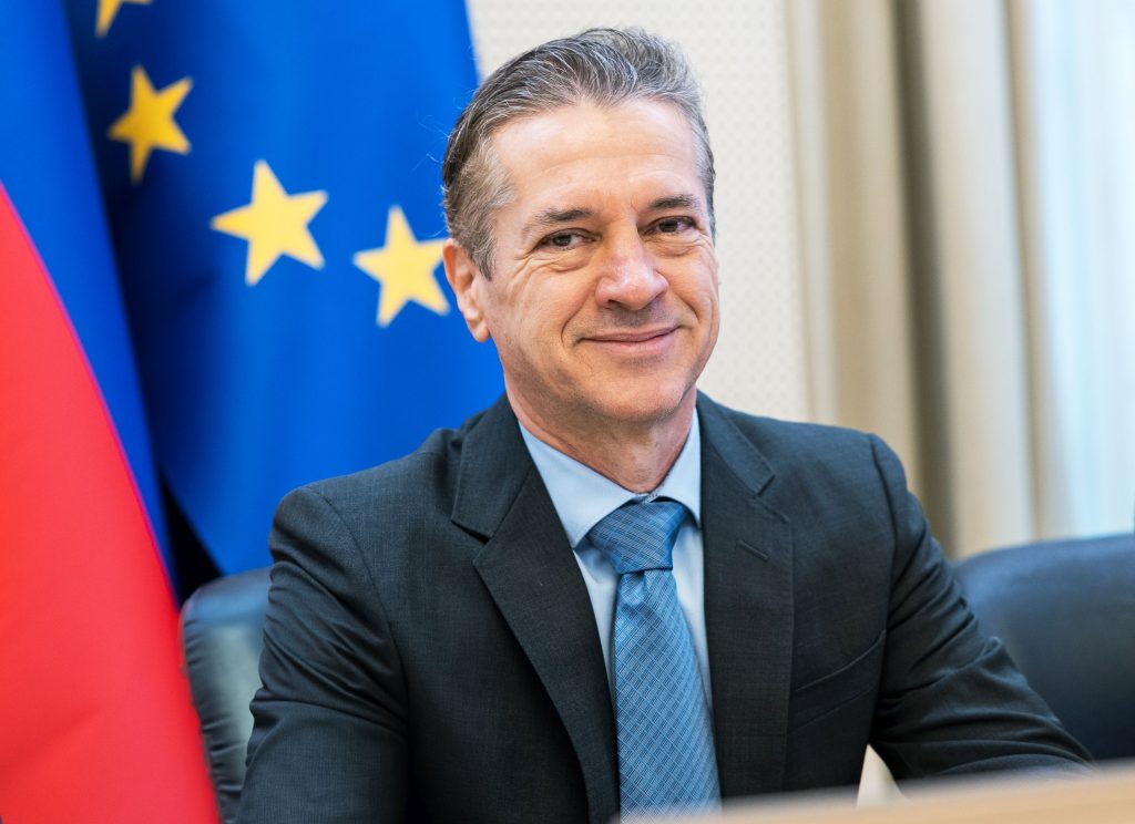 Sllovenia vendos të njohë shtetin e Palestinës PV poslanica1