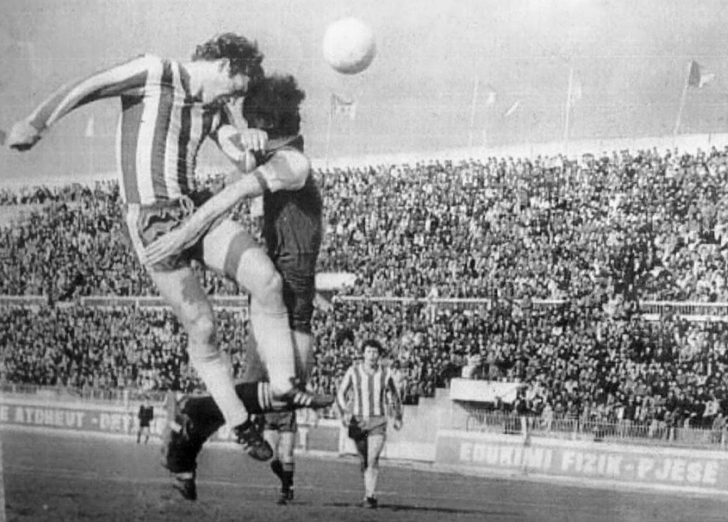 The Guardian: Futbolli në Shqipërinë staliniste! 90 minutat e vetme kur njerëzit mund të ishin vetvetja 1 image 23
