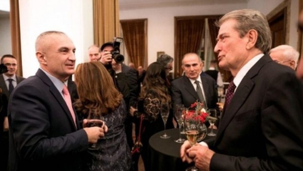 Opinion/ Cirku politik me helenizmin si kauzë opozitare se e ib
