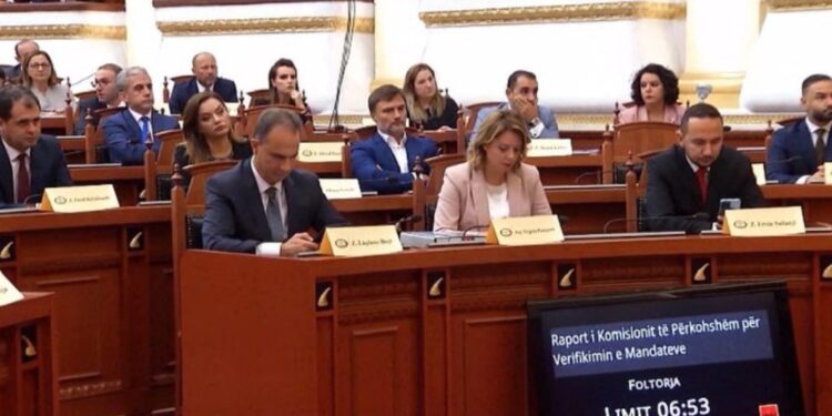 Largohet Agalliu dhe Pampuri, zbulohen ndryshimet në Kryesinë e Grupit Parlamentar të PD sweggh5h4h4hdfg 1068x607 1 750x375 1