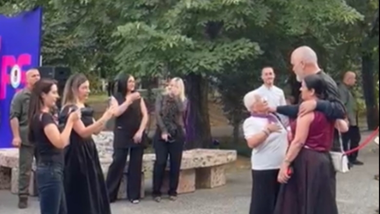 Nis festa në selinë e PS-së për 33-vjetorin e themelimit, merr pjesë edhe Rama me Gramoz Ruçi 1718211892 edirama transformed