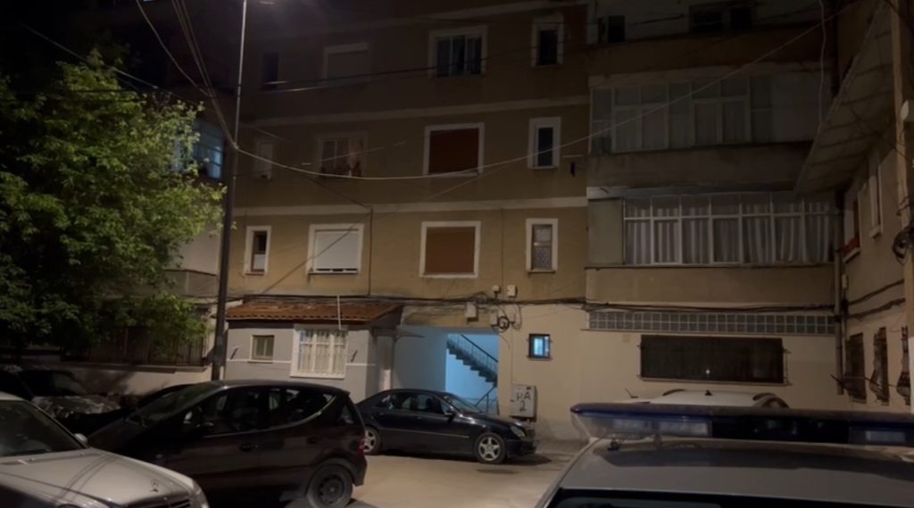 E rëndë në Korçë/Babai i dehur plagos djalin IMG 3233
