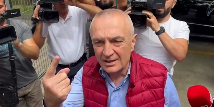 Një ditë pas Monika Kryemadhit, edhe Ilir Meta paraqitet në SPAK: Po shkoj tek Dum Dumani ilir meta1 750x375 1