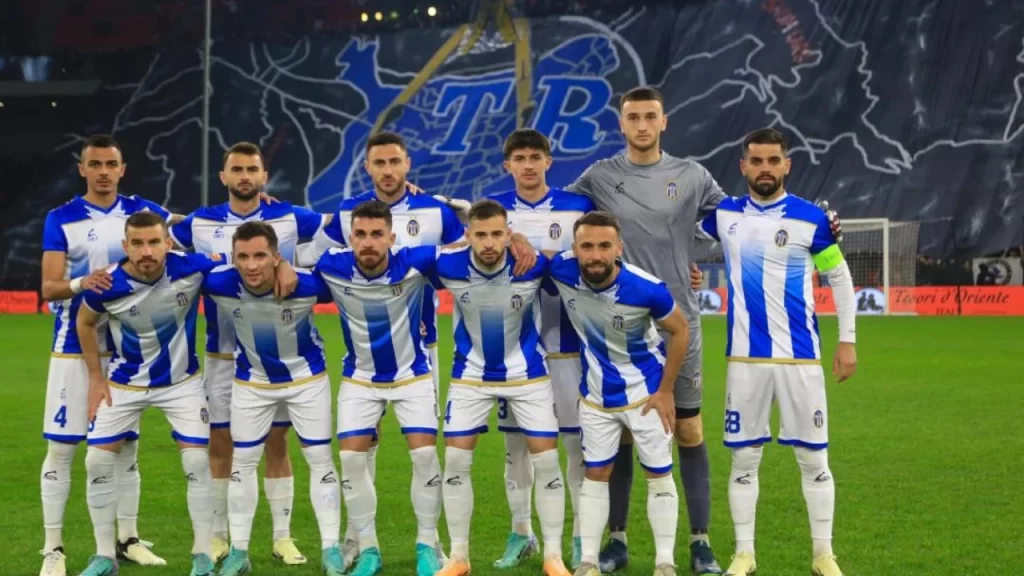 Ekipi i Tiranës largon tre lojtarë njëherësh tirana 3 sd