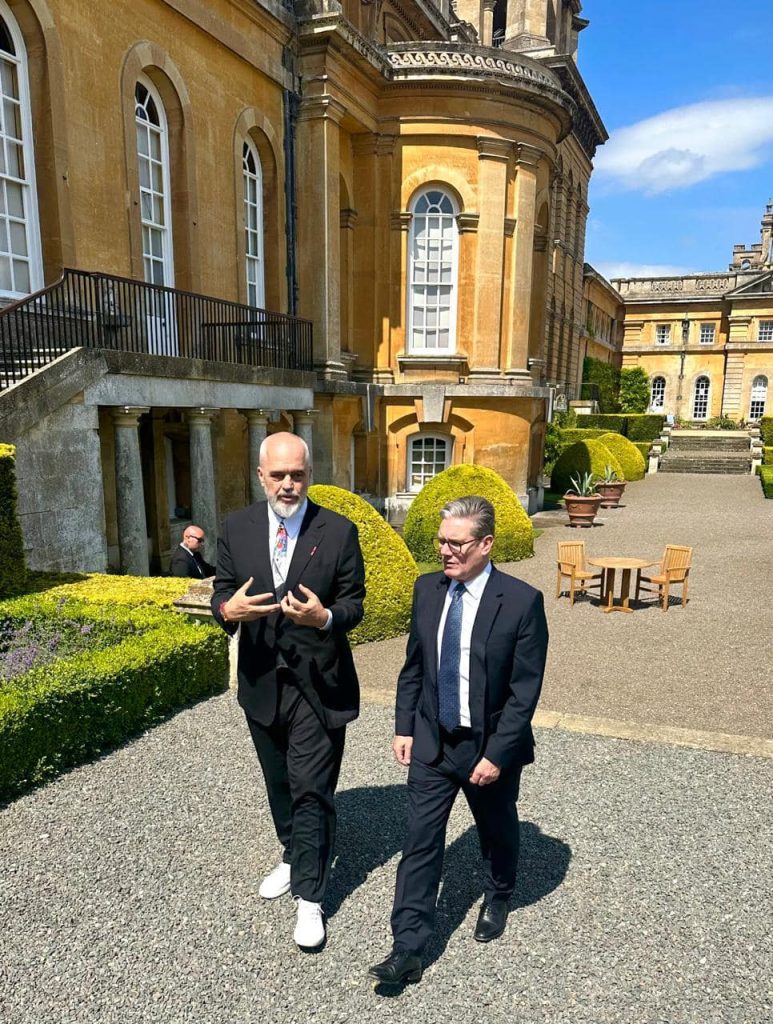 Nga mbreti Charles tek Macron, Rama poston albumin me foto të takimeve me liderët e Europës 3 451710586 1039266687568992 8962171913481224446 n