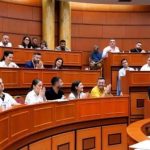 Blushi goditi me grusht Halit Valterin në Këshill, Braçe: Zhgënjim i madh. Kam parë edhe çizme që hidhen nga e njëjta parti 2 640 0 2fadaa80f96e520ab7907f9550237215
