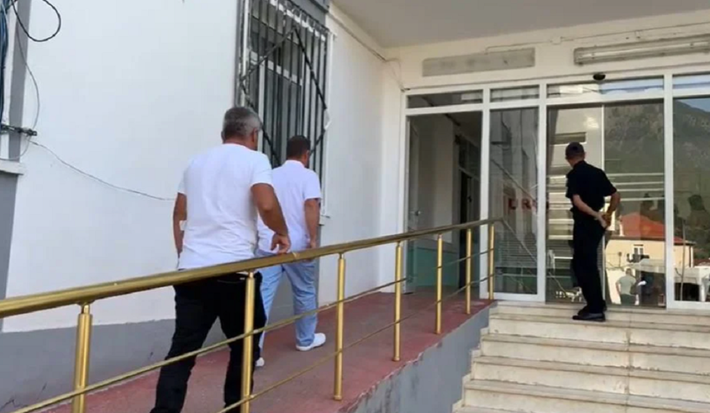 20 persona përfundojnë në spitalin e Bulqizës, dyshohet se janë helmuar. Nisin hetimet nga organi i akuzës Bulqize 07