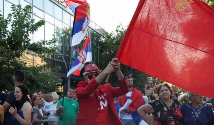 Mijëra qytetarë serbë protestojnë kundër marrëveshjes me BE-në për nxjerrjen e litiumit Capture 138 752x440 1