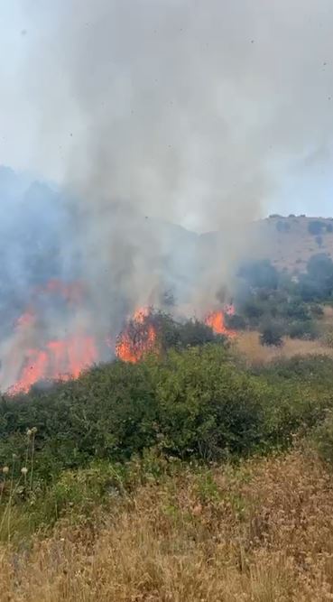 I vuri zjarrin tokës, por u dogj vetë, humb jetën në spital i moshuari IMG 7725