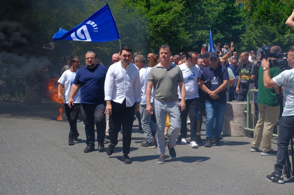 Këlliçi akuzon SPAK dhe Dumanin: Janë mburoja e grupit kriminal… WhatsApp Image 2024 07 05 at 11.57.16 AM 1