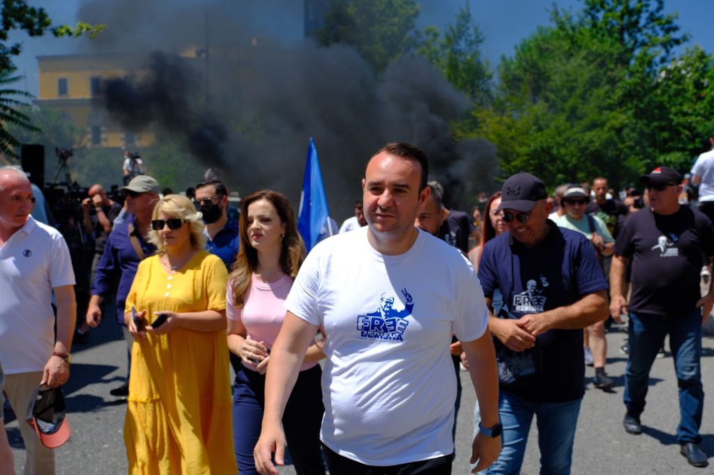 Këlliçi akuzon SPAK dhe Dumanin: Janë mburoja e grupit kriminal… 3 WhatsApp Image 2024 07 05 at 11.57.17 AM