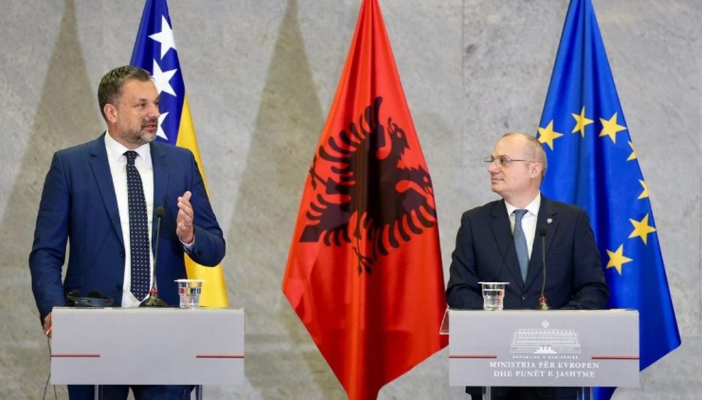 Ministri Hasani takim me homologun boshnjak Konakovic: Fokusi, integrimi në BE! Hapja e ambasadave hap pozitiv igli hasani