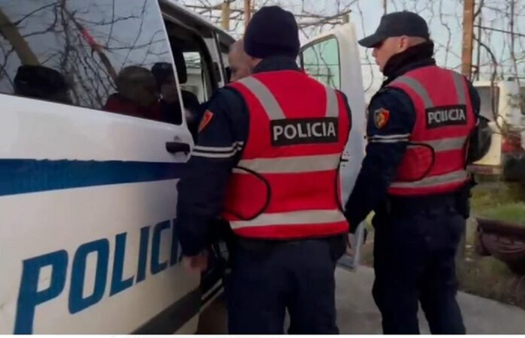 Shisnin drogë në zona të ndryshme të Tiranës/ Gjykata jep vendimin për 19 personat e arrestuar në operacionin “Tempulli 3” policia lezhe tempulli 698x45015 1