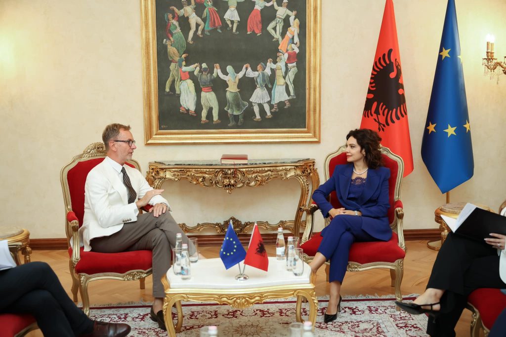 458284849 1074382310720869 1256603430497516555 n 1