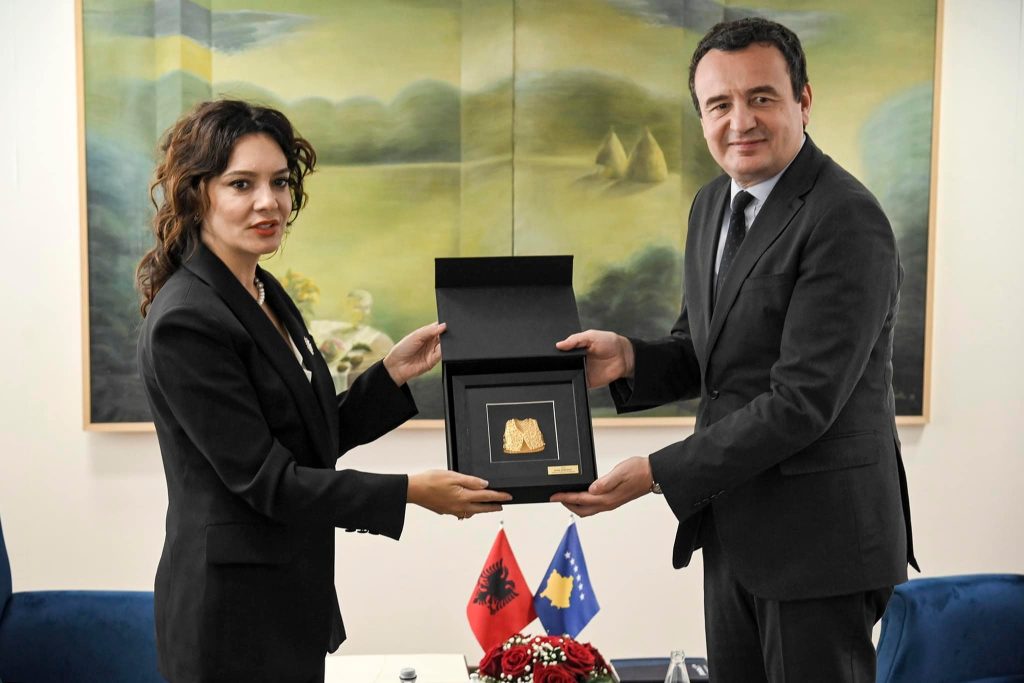 Albin Kurti pret Elisa Spiropalin: Shqipëria është një zë i fuqishëm krah interesave të vendit tonë 7 459162361 1067572251403168 7486918422169314016 n