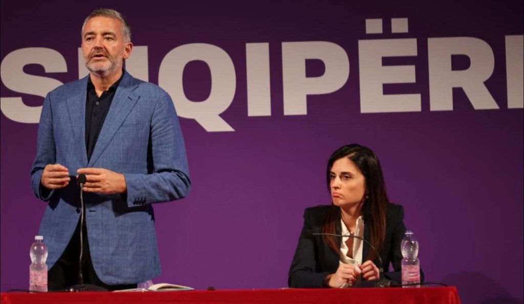 FOTO/ Drejtuesit politikë takime në çdo qark të vendit, Rama: Nis ndërtimi i rrugës së PS për “Shqipërinë 2030” 7 461170523 1083058546523139 4221593356246166517 n