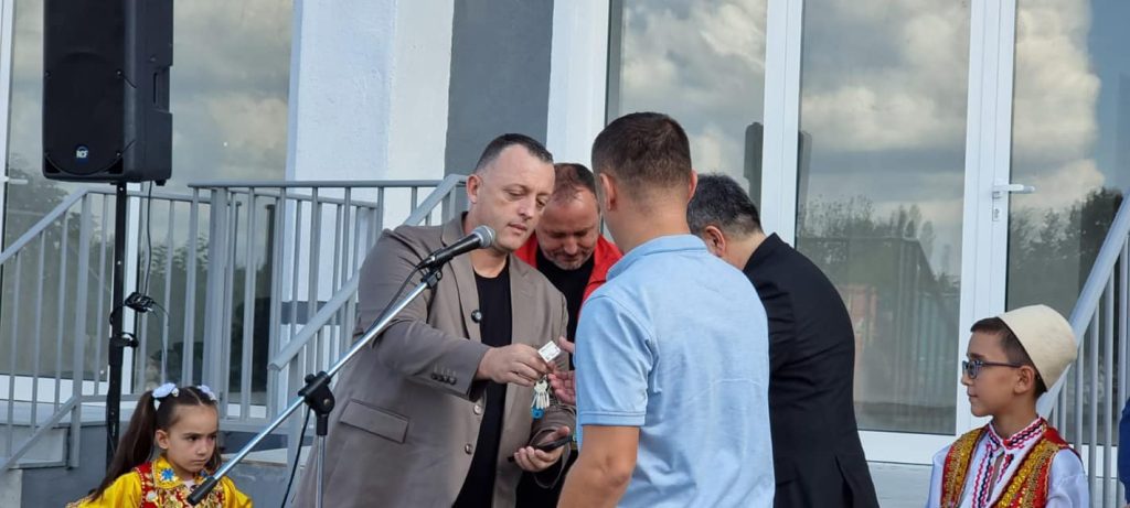 25 familjet matjane që përfituan apartamentet nga programi i Entit Kombëtar, morën sot çelësat 461298424 1077163304408884 863609053728365635 n