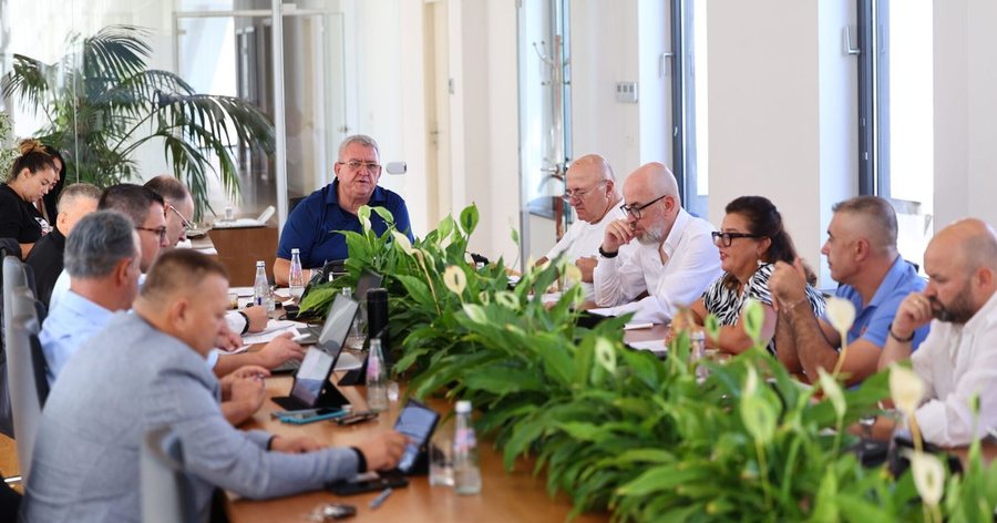 Vjen ndryshimi i rëndësishëm në kampionatin shqiptar, mblidhet Komiteti Ekzekutiv i FSHF-së 900 0 720d8baa55c681a6e9a5baa48fd8839a