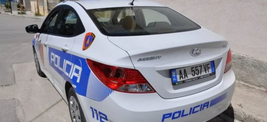 Theu arrestin shtëpiak dhe tentoi të largohej nga Shqipëria/ Vlorë, policia ndalon 26-vjeçarin Capture 74