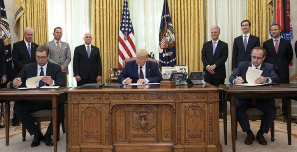 Grenell: Biden s’e zbatoi marrëveshjen që arritëm mes Kosovës dhe Serbisë Trump 1