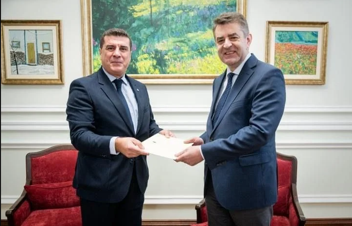 Shqipëria çel ambasadën e saj në Ukrainë, ambasadori Ernal Filo dorëzon letrat kredenciale Capture 6