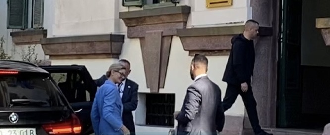 E ngarkuara me punë e SHBA takohet me ministrin Hoxha IMG 9514