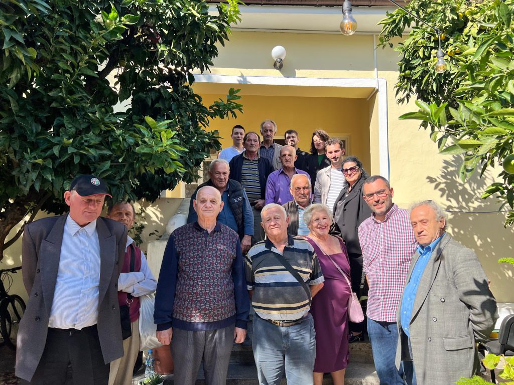 Grupimi ”Pensionistët Bashkë”: Protestë para Kryeministrisë WhatsApp Image 2024 10 17 at 17.05.38