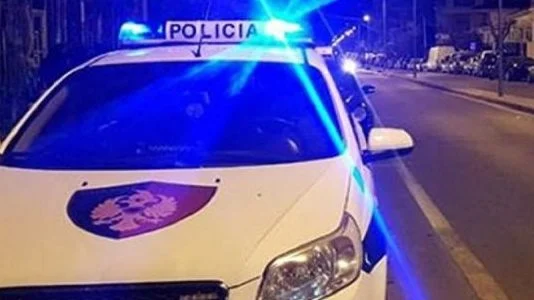 Po i vendoste eksploziv makinës, i shpërthen para kohe. Vdes i riu policia elbasan naten 1 1 e1627112684390