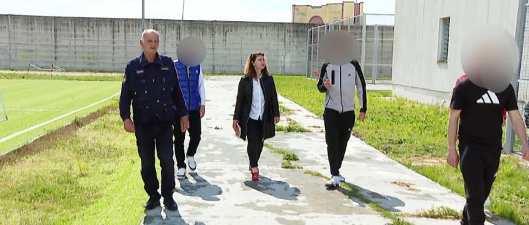 Burgu i të miturve, vuajnë 29 adoleshentë Capture 79