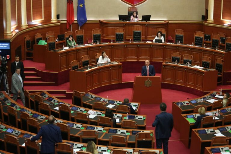 Kuvendi në seancë, interpelancë me ministren e Shëndetësisë noka parlament 768x512 1