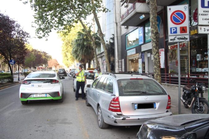 Dita e Ndërkombëtare e Personave me Aftësi të Kufizuara, Policia Bashkiake thirrje shoferëve 469005679 914957640783339 2282075666464220144 n 675x450 1