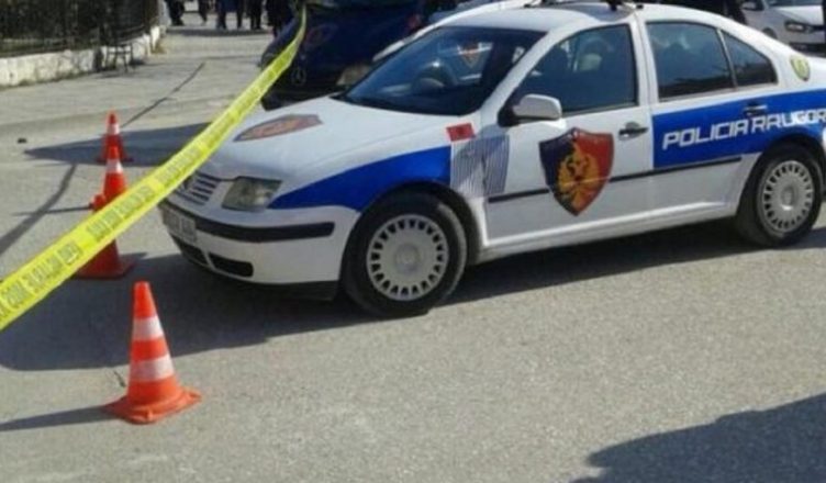 Aksident me vdekje në aksin “Fier-Seman”, humb jetën 50-vjeçari 800 0 aksident policia 575x450 1 1 752x440 1