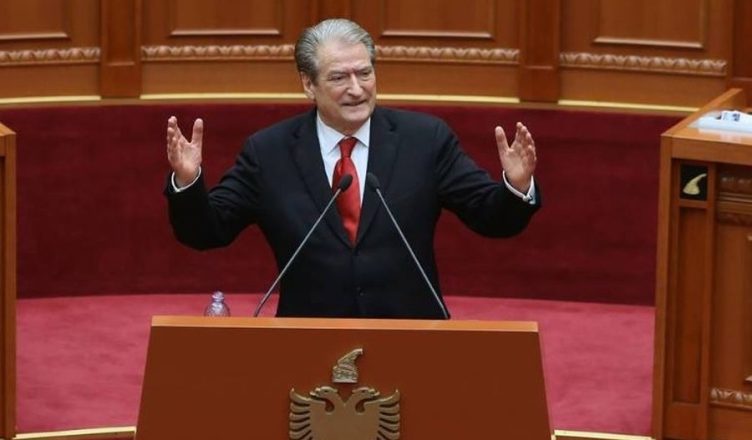 Sali Berisha rikthehet pas 11 muajsh në Kuvend 900 0 1733074275xscreenshot 11 510 752x440 1