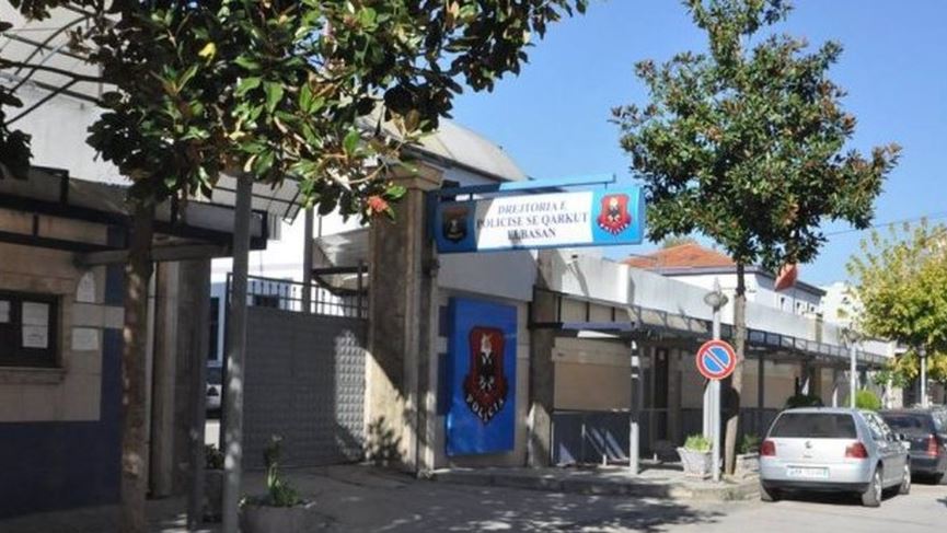 Mashtroi pronarin e bagëtive dhe i mori rreth 40 mijë euro, arrestohet 34-vjeçari Capture1 11