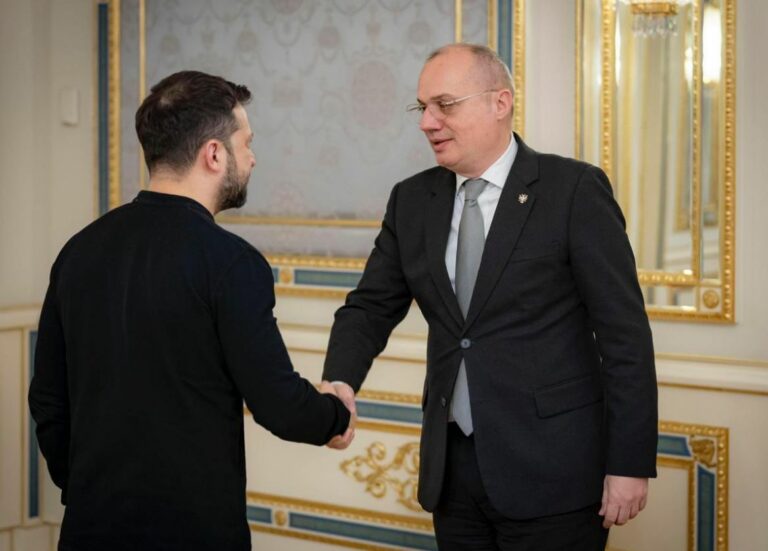 Ministri Hasani në Ukrainë, takon Zelenskyn Hasani1 1 768x551 1