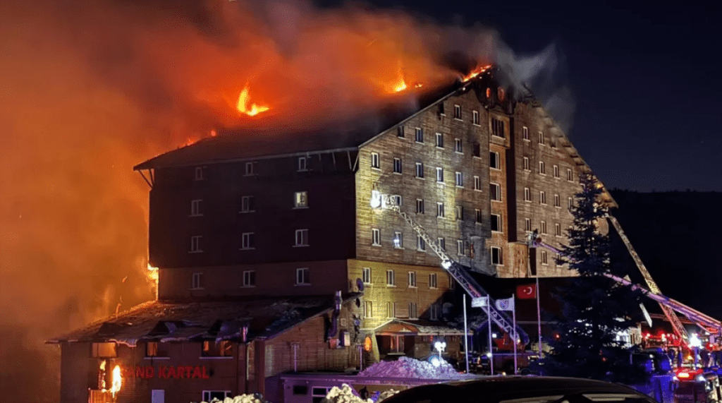 Zjarri në hotel, shkon në 66 numri i viktimave 4 Screenshot 2025 01 21 141907