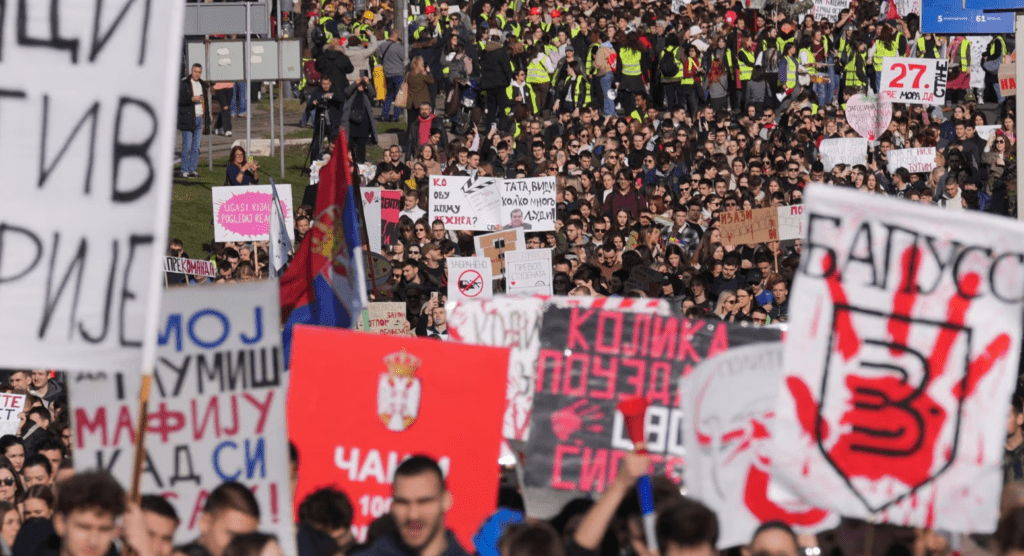 Zëri i Amerikës: Studentët bllokojnë Beogradin Screenshot 2025 01 27 153423