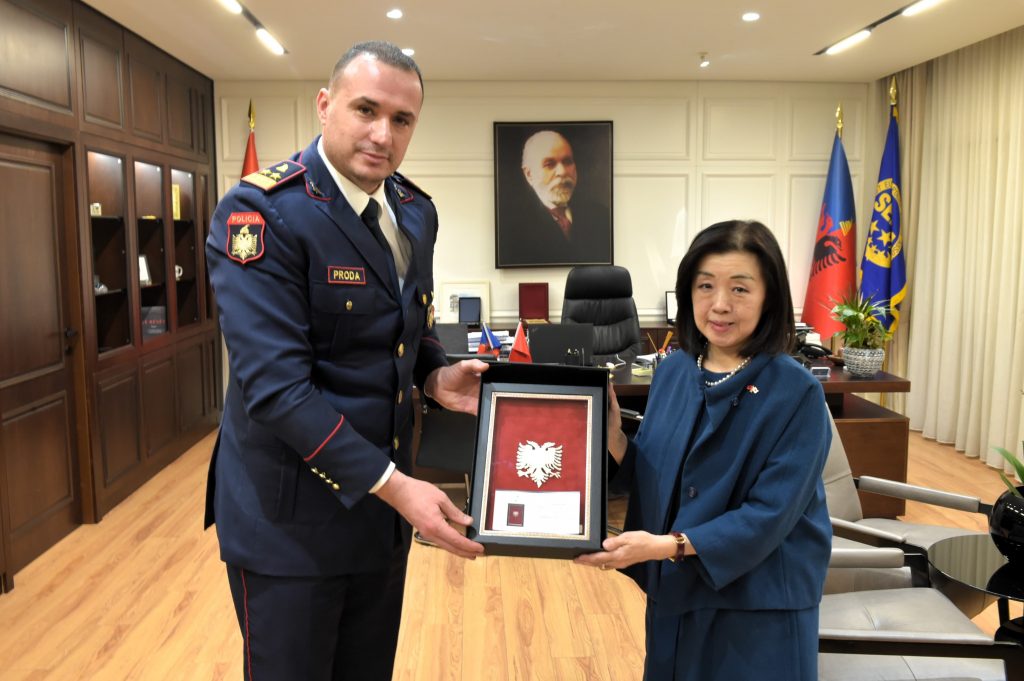 Proda pret ambasadoren japoneze: Ura të reja bashkëpunimi në fusha me interes të përbashkët WhatsApp Image 2025 01 21 at 16.15.33 scaled 1